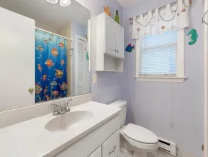 Wifi Ourdoor Shower Porch Ocean Side 1St Floor Duplex, A Short Walk From The Best Lbi Attractions, A Small Park, And The Beach - Image 2