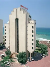 Residence Beach Hotel - Image 2