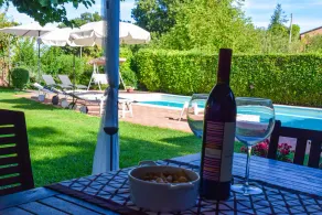 Detached villa with private pool 20 kms from Todi & Spoleto. Quiet area - Image 4