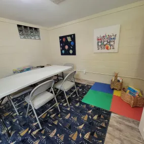 Sit by the fire with a beautiful lake view, pet friendly, close to the beach - Image 2