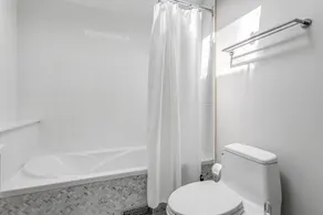 Open Concept Modern Little Italy Home - Image 5