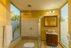 Casa Tweed - Large private modern home, minutes from the ocean! - Image 3