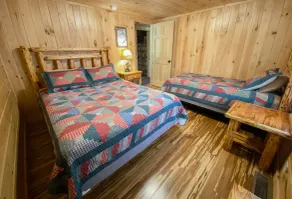 Stay on Kingdom Trails in a three bedroom cabin! - Image 3