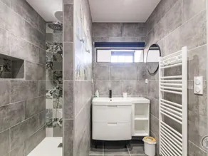 Charming house with private spa and garden in Ardevon - Image 4