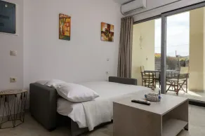 Apartment located on the coastline of Kokkinos Pirgos with sea and beach view. - Image 5