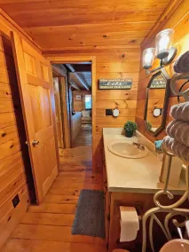 Log Cabin vid sjön - Image 3