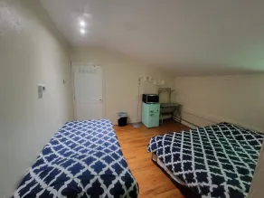 184 Heath St - Image 2