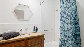 Penguin Mews - Image 3