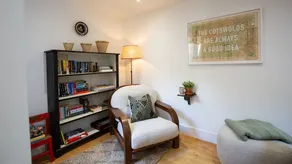 Sage Cottage, Blockley - sleeps 6 guests in 3 bedrooms - Image 2