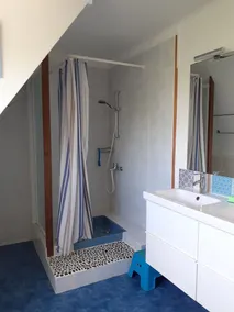 Maison tout confort avec grand jardin, très proche de la mer - Image 4