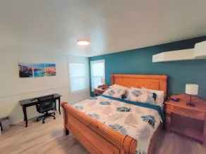 Amazing 3 Bedrooms / 2 Bathrooms home with PRIVATE HOT TUB!!! - Image 2