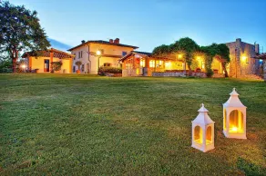 Villa en Poppi con 8 habitaciones, capacidad 18 - Image 5