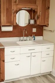 Cozy Apartment & Deck 1/2 Min. from Mississippi River & National Eagle Center. - Image 3