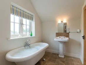 4 bedroom accommodation in Carlton Miniott, near Thirsk - Image 4