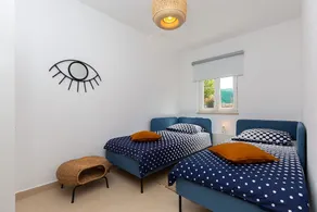 Holiday home in quiet location, sea view, 2 separate units, up to 10 persons - Image 5