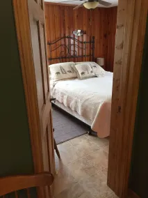 Hyggelig kabine i Irish Hills, adgang til søen - Image 4