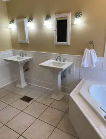 Spacious Hideaway | 5 bds, 3 ba - Image 4
