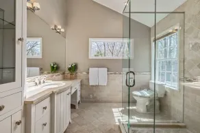 4 BR / 4 BA in der Nähe von East Hampton und Sag Harbor Villages - Image 4
