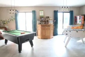 Villa with year-round heated indoor pool - Image 4