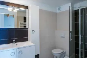 ZEcamping 3 étoiles pataugeoire club enfant locatif TV LV clim 90m2 - Image 2