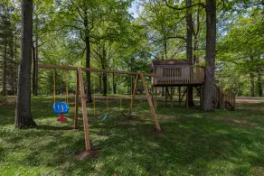 Hot tub, fishing, lake front-relax! retreat Sleeps 20 - Image 4