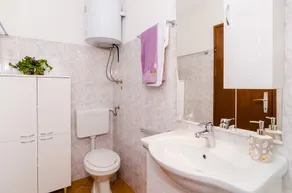 Mediterranean Holiday House near Dubrovnik with direct sea access - Image 2