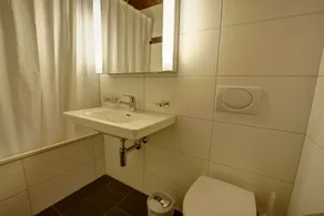 2-room flat with lake view on the 3rd floor - Image 4