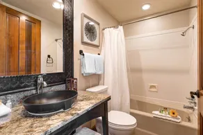 Maison avec jacuzzi | Vue montagne - Image 4