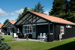 Home in a holiday park in Væggerløse - Image 5