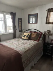 Rustic Willow Retreat - Outdoor Adventures 2 Bedroom Cabin by RedAwning - Image 4