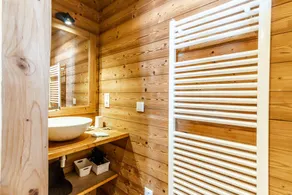promo 20% dal 24 al 31/08 chalet con jacuzzi situato a 3 km da la Clusaz - Image 2