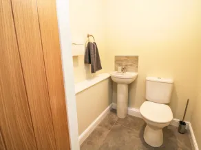THE BARN, pet friendly, character holiday cottage in Shawbury - Image 4