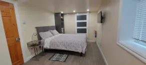 Cozy bedroom - Image 5
