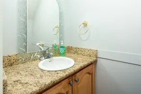 Fully Renovated 2 bdrm/2.5ba near UNC & Weaver St! - Image 3