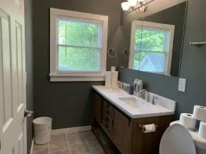 Ample Space in Grant Park, Close to Everything! - Image 5
