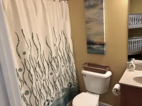 Super endroit!  3BR / 3BA - 1 1/2 rue de la plage, des tableaux et du centre de conférences - Image 3
