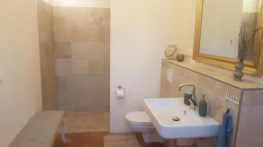 mit 4 Personen in Ruhe Urlaub Machen - Image 3