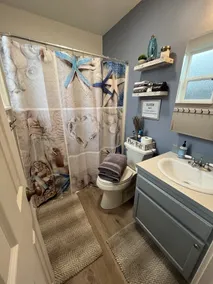 Quiet, cozy house in Westport near the beaches, downtown, fishing docks/marina. - Image 4