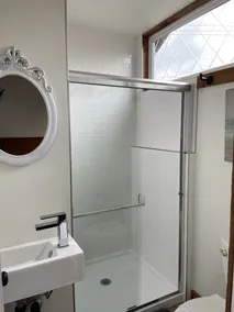 One Bedroom Cottage - Image 2