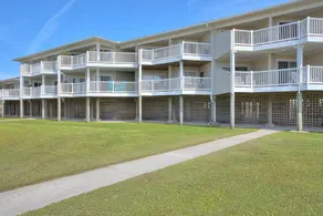 The Sea Pearl - Ocean Front Condo on Oak Island - Sleeps 9 - 3bed/2bath - Image 5