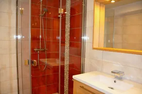 Charming spacious apartment for 4 people - Image 3