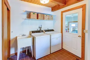 Paradise on 12 Acres with A/C and Pool Nearby - Image 4