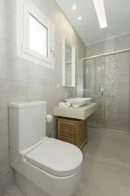 Luxury villa with private pool - Image 5