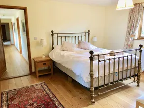 Suffolk getaway with hot tub - Image 4