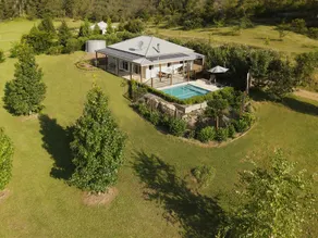 Gypsy Willows Luxury Hunter Valley Property, Pools - Image 5