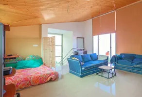 Villa 300 m2, auf dem Golfplatz mit einem Dachboden von 90 m2 und einer hervorragenden Aussicht - Image 1