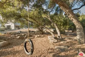 Modern spiritual oasis in East End orange groves - Image 5