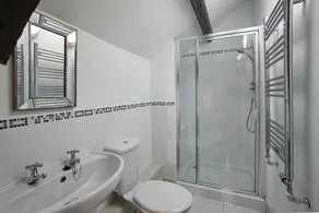 Host & Stay - Derwent - Image 3