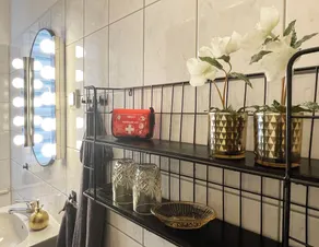 Art Deco Design Apartment, 65 Zoll TV, Waschtrockner, beste Lage, am Markt - Image 5