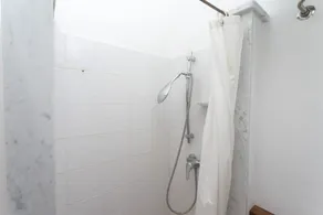 M166 - Marcelli, three-room apartment with air conditioning 50 m from the sea - Image 3